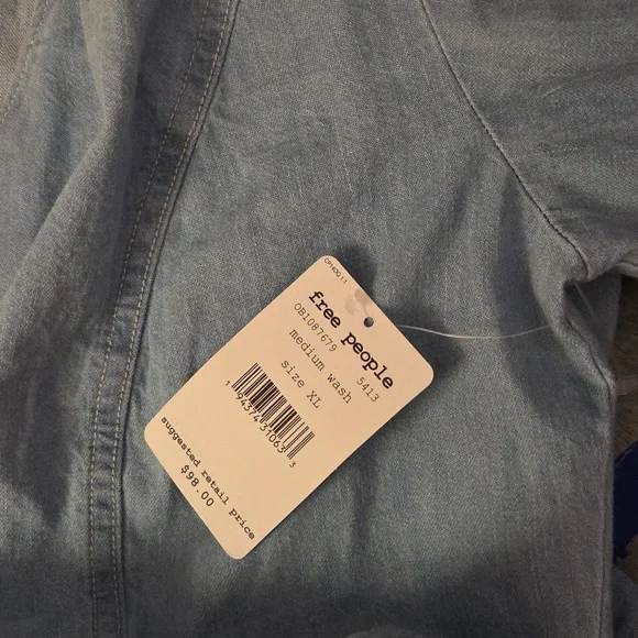 Free People NWTs Sophie Denim Wrap Top - Picture 3 of 3